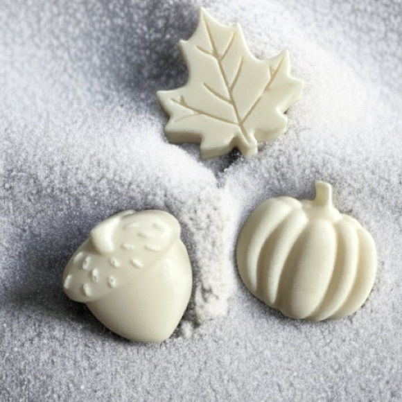 Hand Crafted Soap - Goats Milk & Vanilla - Fall Design Bundle of 3 - Picture 3 of 7